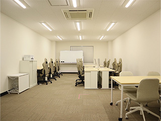 営業事務所の風景