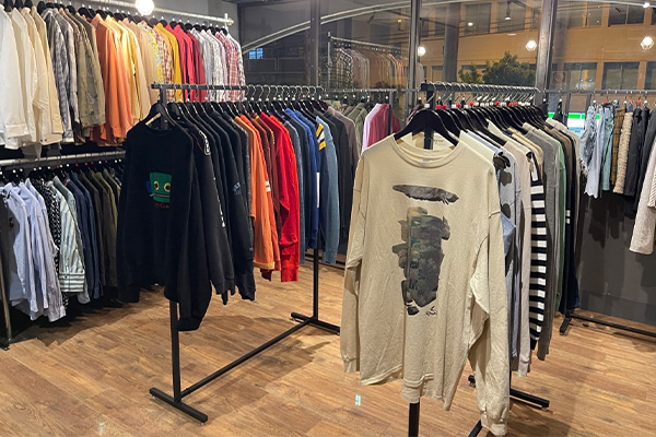 無人古着屋RELOOP STORE①